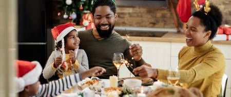 Sut i gael sgyrsiau anodd am y Nadolig